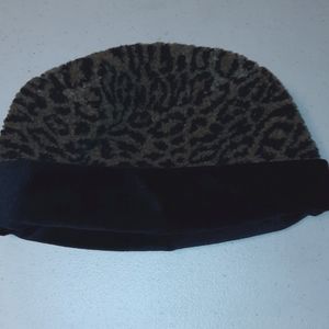 Leopard fleece beanie velvet trim EUC